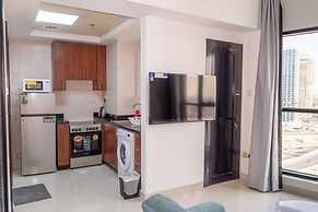 1BR Near Metro and Tramp