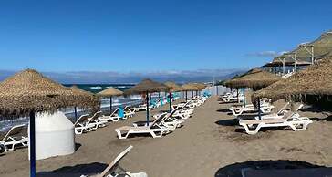 Studio in Marbella Beachfront With Pool