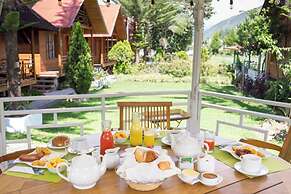 Cemayu Lodge