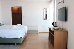Artena Hotel