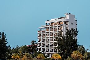 Arrival Beach and Spa at Gulhi