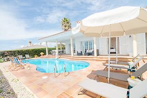 Villa Maricel - Villa With Private Pool. Free Wifi