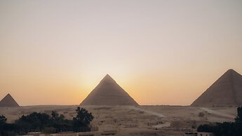 Pyramids live view hotels