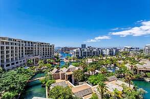 Precinct Corner Two Bedroom Waterfront Apartment - 221