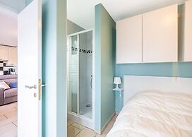 Modern Apartment Near Sea