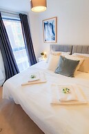 Lovely Flat in Kiln Close With Free Parking