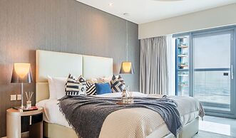 2BR Apt at Paramount with Stunning Views