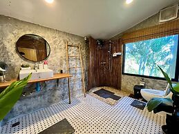Bella Lunar Villa