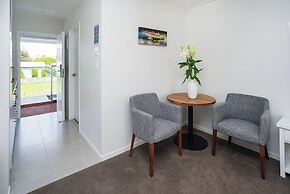 Yates Park Motel