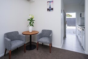 Yates Park Motel
