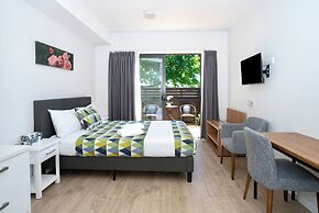 Yates Park Motel