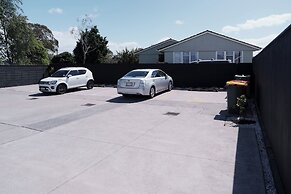 Yates Park Motel
