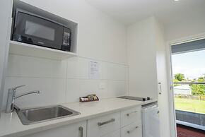 Yates Park Motel
