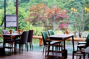 Summergarden Hotel