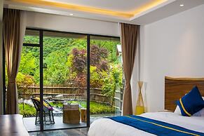 Summergarden Hotel