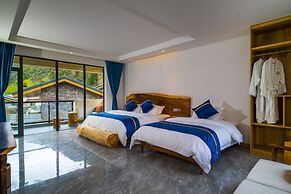 Summergarden Hotel
