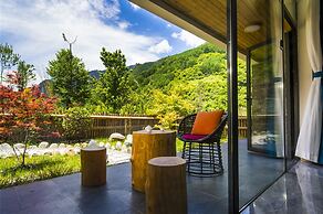Summergarden Hotel