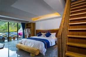 Summergarden Hotel