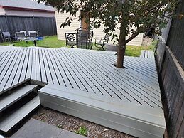 12 Spacious Home w A C Crib Garage By Airport