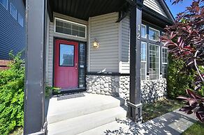 12 Spacious Home w A C Crib Garage By Airport