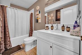 52-3 Bed Suite on Lake Central A C By Airport