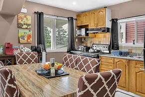 52-3 Bed Suite on Lake Central A C By Airport