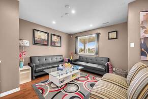 52-3 Bed Suite on Lake Central A C By Airport