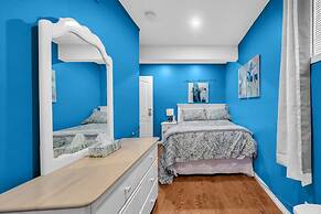 52-3 Bed Suite on Lake Central A C By Airport