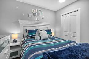 240 Spacious Modern Home w AC