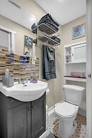 240 Spacious Modern Home w AC