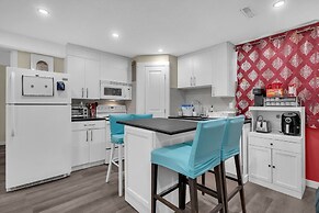 240 Spacious Modern Home w AC