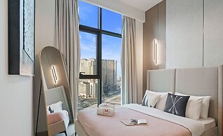 1BR Apt Near Downtown with Skyline Views