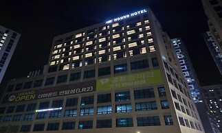 THE HOUND HOTEL BANDALISLAND 2
