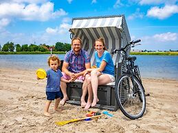 Room in Wangerland With Meals & Drinks