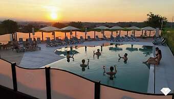 Ile Hotel