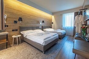 Ile Hotel