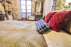 Petrino Lodge