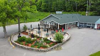 The Ash Grove Inn