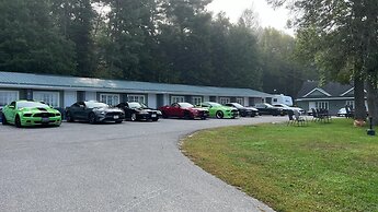 The Ash Grove Inn
