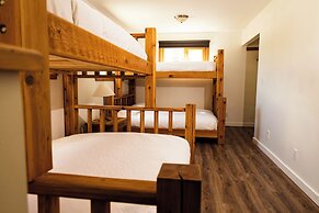 Kings Den resort