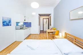 Central & Parking Assistance