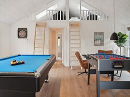 5 Star Holiday Home in Aakirkeby