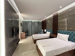 Galaxy Club & Hotel