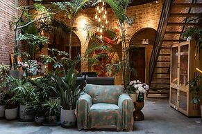 Beijing Drum Tower Loft Courtyard Hotel