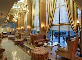 Sunrise Queen Hotel