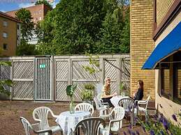 8 Person Holiday Park Home in Goteborg