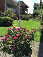 Coastal Comfort With Garden