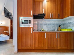Beachfront Apartment -don Juan Manilva