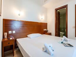 Beachfront Apartment -don Juan Manilva