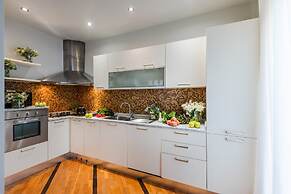 The City Terrace Apartment